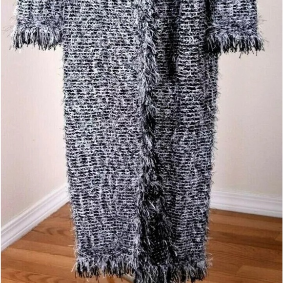 ST JOHN Knit Fringed Trim Black White Long Open Front Sweater Coat/Duster Size 8 - Picture 2 of 6